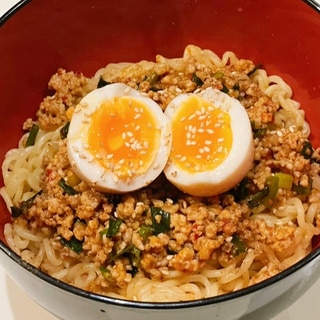 汁なし辛肉味噌ラーメン